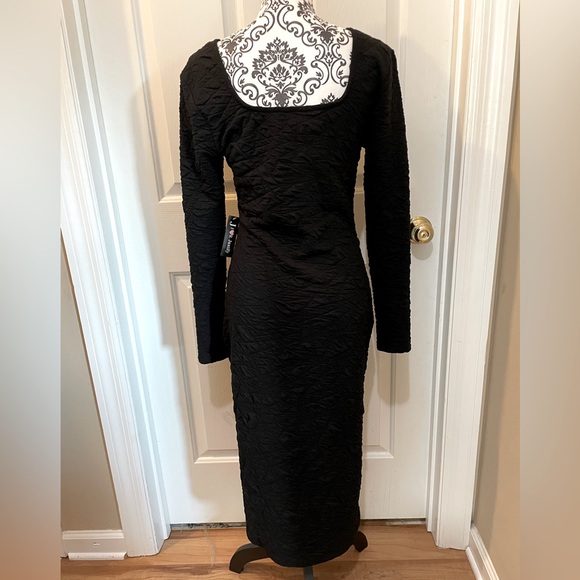 Justify Long Fitted Textured Black Dress large NWT - Picture 2 of 7